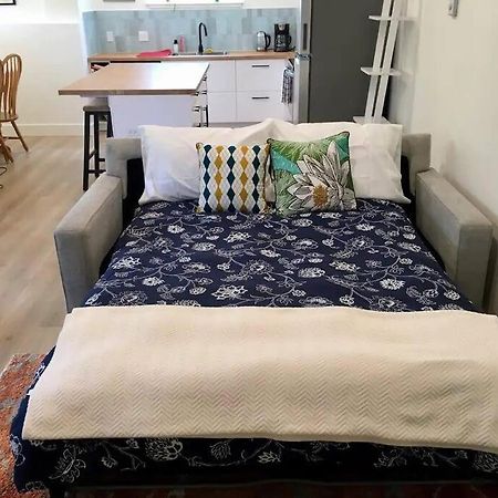 Bright Modern 1Br Suite In Sooke Village Core Kültér fotó